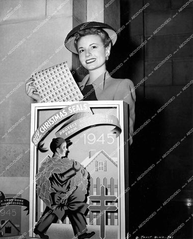 crp-15097 1945 LA City Hall sales booth w Janet Blair tuberculosis PSA Christmas Seals promo crp-15097