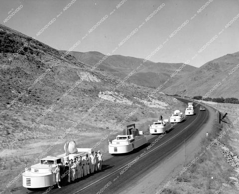 crp-15190 1938 Mississippi caravan of streamlined floats fore American Legion parade in Los Angeles crp-15190