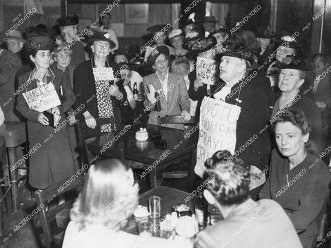 crp-15326 1947 Women's Christian Temperance Union Pasadena Cal to prevent public drinking crp-15326