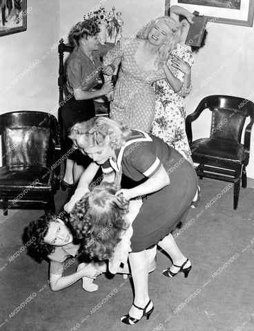 crp-15371 1940's free for all female catfight crp-15371