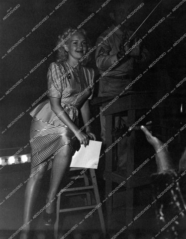 crp-15433 1944 beautiful Betty Grable for AFRS Armed Forces Radio Service crp-15433