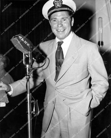crp-15475 1944 Johnny Mercer at the microphone for AFRS Armed Forces Radio Service crp-15475