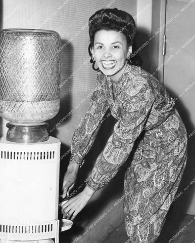 crp-15501 1944 lovely Lena Horne at water cooler for AFRS Armed Forces Radio Service crp-15501