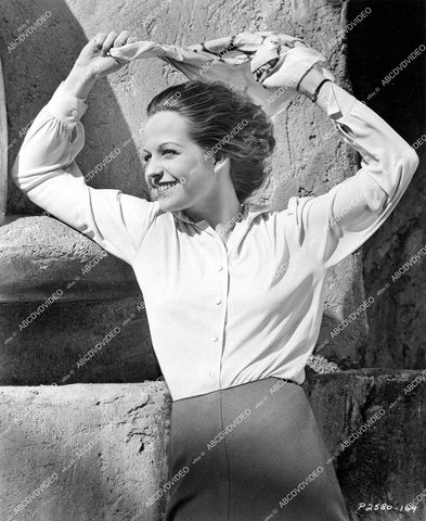 crp-15593 1940 candid Betty Field on location film Victory crp-15593