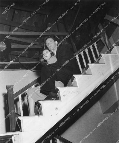 crp-15681 1942 candid Frances Dee, William Holden on set film Meet the Stewarts crp-15681