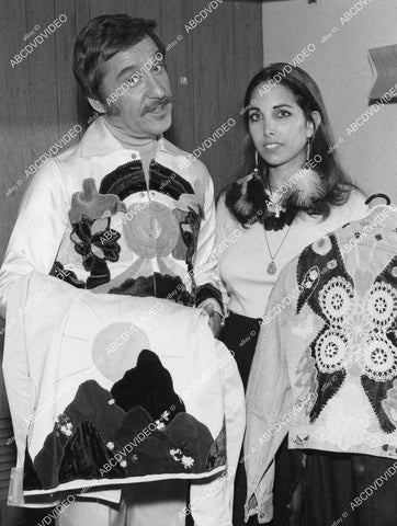 crp-01590 1974 music Doc Severinsen w wardrobe girl Gila Lane TV The Tonight Show crp-01590