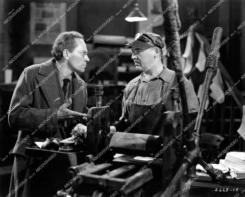 crp-15960 1940 William Edmunds, John Wray Crime Does Not Pay short subject film Know Your Money crp-15960