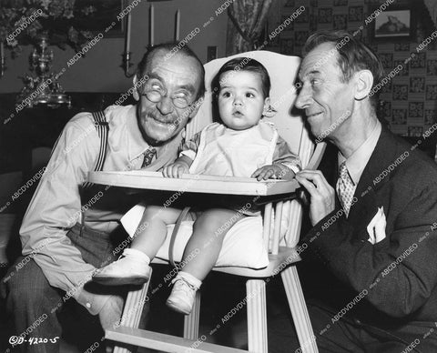 crp-16118 1945 Andy Clyde, Charley Rogers & Lilley Twins baby short subject film A Miner Affair crp-16118