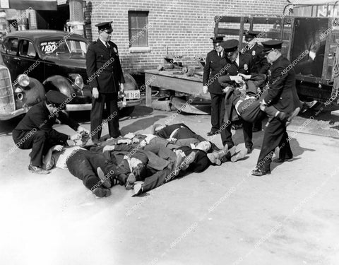 crp-16158 1939 cops rounding up bad guys Crime Does Not Pay short subject film Money to Loan crp-16158