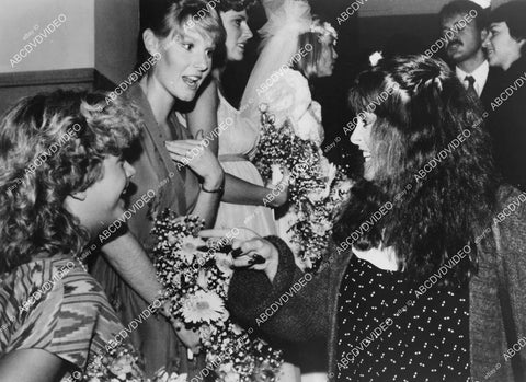 crp-01629 Meg Ryan, Vicki Dawson bridesmaids at Lisa Loring's wedding at St Malachy's Church crp-01629