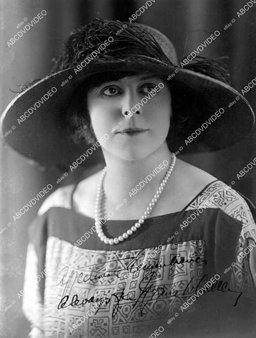 crp-16392 circa 1922 silent film star Norma Whalley portrait w genuine autograph crp-16392