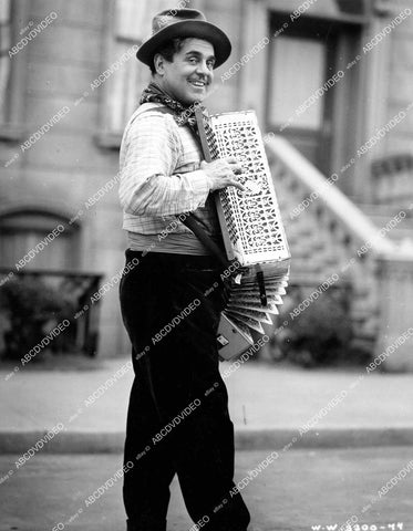 crp-16471 1937 Leo Carrillo playing the accordion film 52nd Street crp-16471