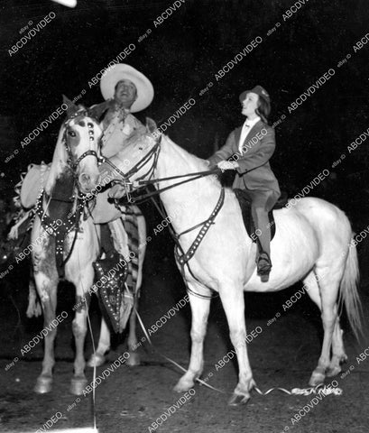crp-16482 circa 1941 Leo Carrillo & some lady for Los Angeles Rodeo crp-16482