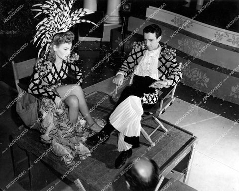crp-16517 1943 candid Janet Blair w Russian ballet dancer David Lichine film Something to Shout About crp-16517