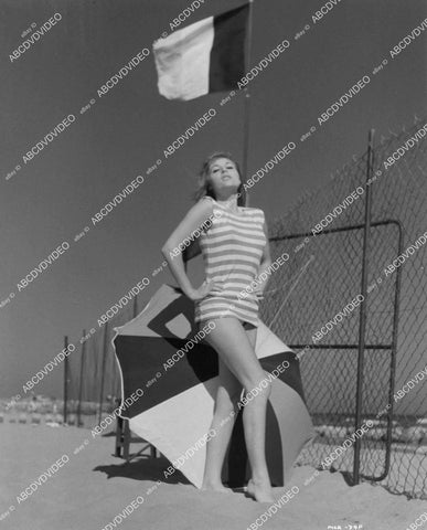 crp-01666 1963 sexy Liliane Brousse striking a pose at the beach Hammer film Maniac crp-01666