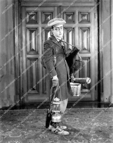 crp-16719 1927 Franklin Pangborn w his camping gear silent film Night Bride crp-16719