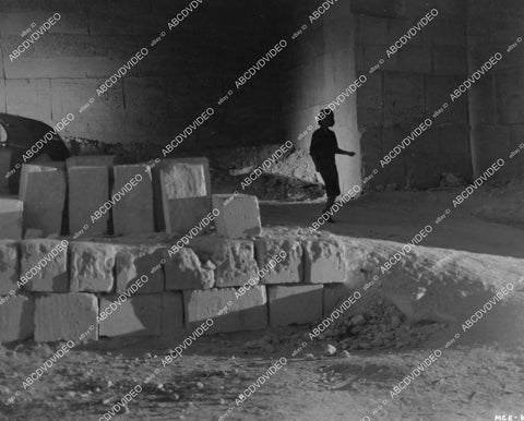 crp-01694 1963 Liliane Brousse in the ruins Hammer film Maniac crp-01694