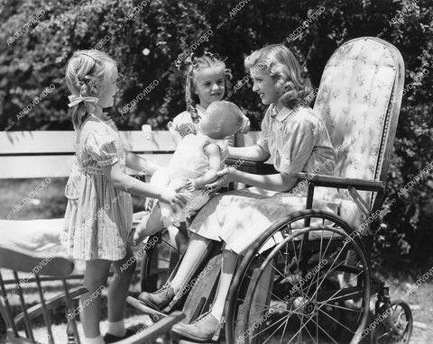crp-17195 1940 Edith Fellows w the girls & dolls film Nobody's Children crp-17195