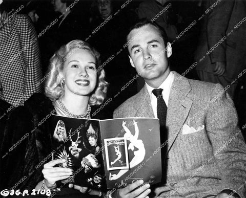 crp-18094 1946 Adele Jergens & Robert Scott at opening of Ice Capades of 1946 crp-18094