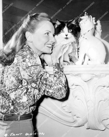 crp-18499 1944 Janet Blair & her cat Mr Tony in dressing room film Once Upon a Time crp-18499
