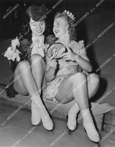 crp-01880 1944 pretty ice skaters Hazel Franklin, Norah McCarthy get ready for Ice Follies of 1945 Madison Square Garden crp-01880