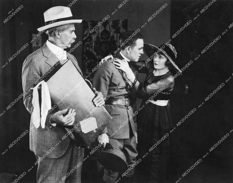 crp-18811 1918 Mae Marsh, Clarence Oliver, William T Carleton silent film The Racing Strain crp-18811