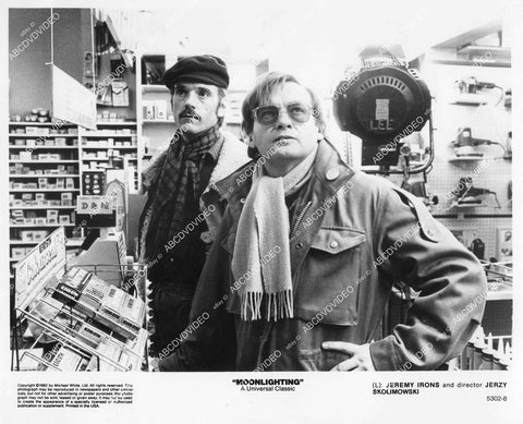crp-00191 Jeremy Irons and director Jerzy Skolimowski film Moonlighting crp-00191