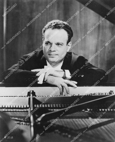 crp-01928 1940's music pianist Julius Katchen portrait at his piano Gershwin Night at Hollywood Bowl crp-01928