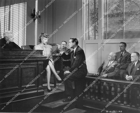 crp-00203 1947 Franchot Tone questions Lucille Ball on witness stand film Her Husband's Affairs crp-00203