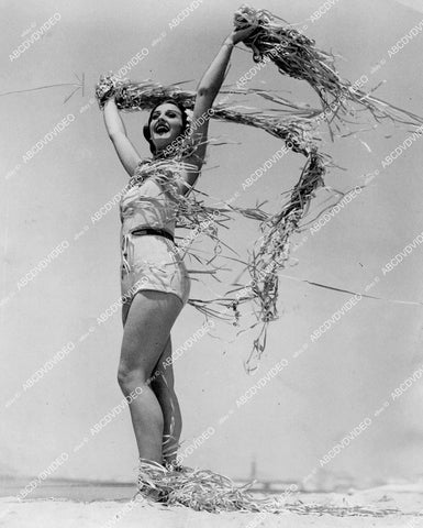 crp-02337 1939 Venice Beach Cal Mardi Gras Queen Valerie Hall goes for Miss California crp-02337