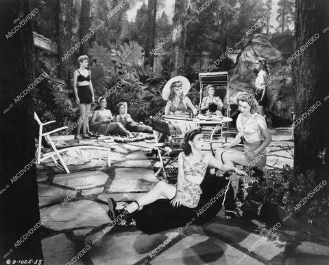 crp-02357 1944 Jinx Falkenburg, Nina Foch,Leslie Brooks,Shirley Mills,Evelyn Keyes,Ann Harding film Nine Girls crp-02357