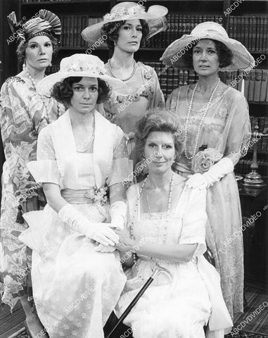 crp-02420 1975 Kitty Winn, Nancy Marchand, Kathryn Walker, Maeve McGuire, De Ann Mears TV Beacon Hill crp-02420