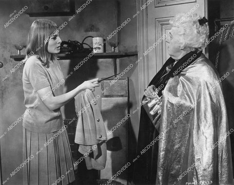 crp-00250 Francesca Annis Margaret Rutherford Miss Marple film Murder Most Foul crp-00250