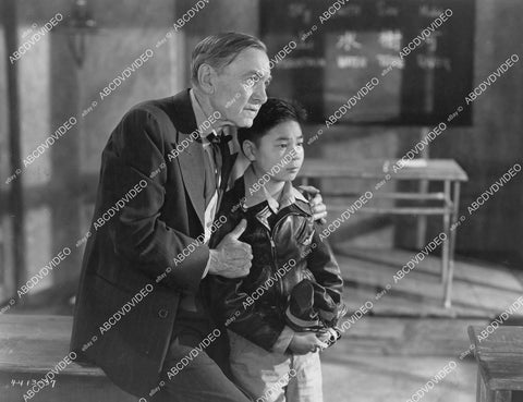 crp-02756 1945 Harry Carey, Ducky Louie film China's Little Devils crp-02756