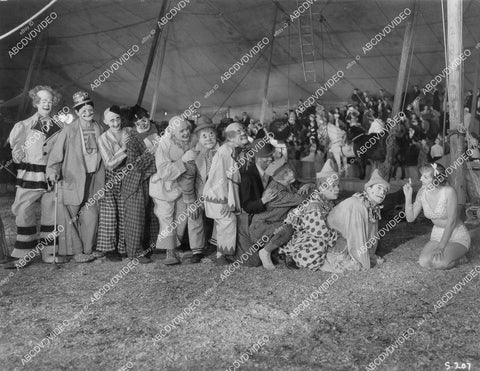 crp-02789 1934 Patricia Ellis w a line of clowns film The Circus Clown crp-02789