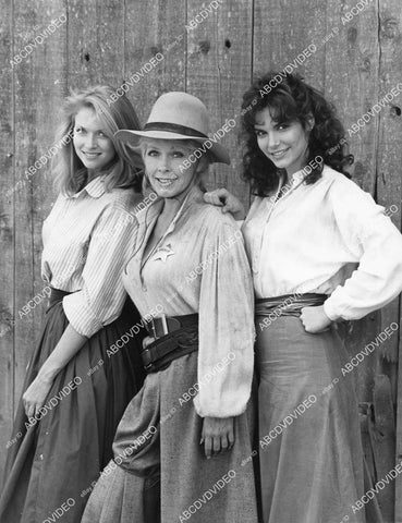 crp-02915 1984 busty sheriff Stella Stevens w Terri Gaber & Donna Dixon TVM No Man's Land crp-02915