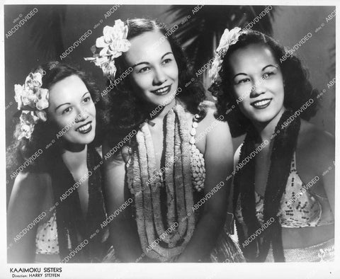 crp-03381 1940's Hawaiian hula dancers singers The Kaaimoku Sisters Lorna, Grace, Naomi crp-03381