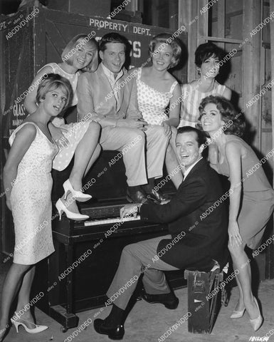 crp-03405 1964 Robert Goulet Morse, Jill St John, Anne Helm, Chris Noel film Honeymoon Hotel crp-03405