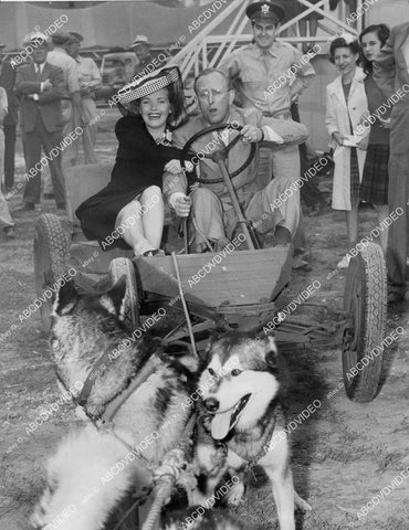 crp-03513 1943 music Kay Kyser, Dorothy Merritt Back the Attack WWII war bond drive crp-03513