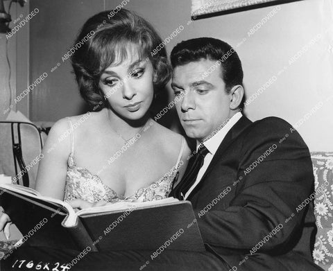 crp-03589 1960 candid Gina Lollobrigida, Anthony Franciosa film Go Naked in the World crp-03589