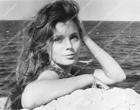 crp-03629 1960's beautiful Elizabeth Ercy out at the beach crp-03629