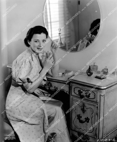 crp-03646 1930's Mary Ellis at her makeup table crp-03646