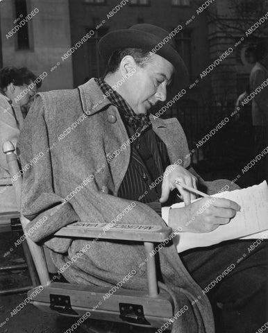 crp-04032 1951 Maurice Evans on set film Kind Lady crp-04032