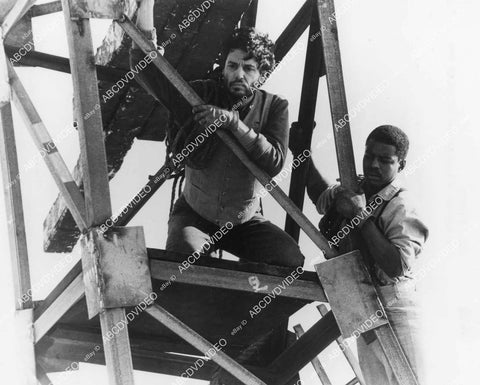crp-04180 1986 Chris Sarandon, LeVar Burton building Statue of Liberty docudrama TVM Liberty crp-04180