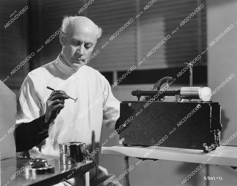 crp-04347 1937 medical science in the laboratory Pete Smith short subject Romance of Radium crp-04347