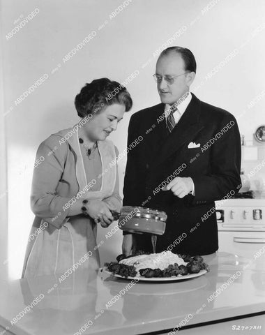 crp-04360 1941 home ec cooking Pete Smith short subject Prudence Penny to the Rescue crp-04360