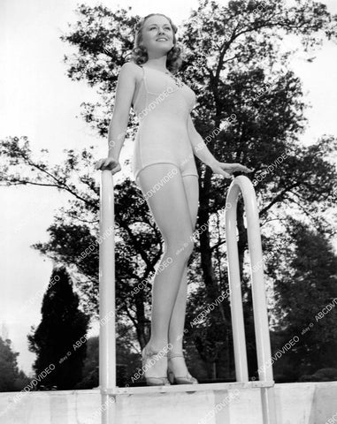 crp-04377 1938 slender pinup Dorothy Belle Dugan Pete Smith short subject Modeling for Money crp-04377