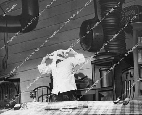 crp-04420 1944 chef Joe Besser tangled in the dough in kitchen film Hey, Rookie crp-04420