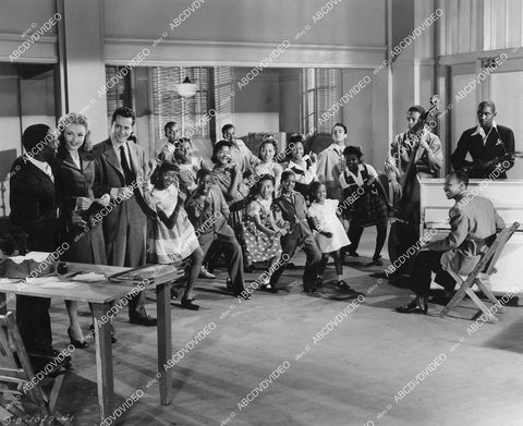 crp-04526 1944 Clarence Muse, Lynn Merrick, Larry Parks, Ben Carter Choir film Stars on Parade crp-04526