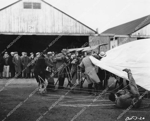 crp-04570 1928 Nick Stuart w all newsreel cameramen silent film News Parade crp-04570